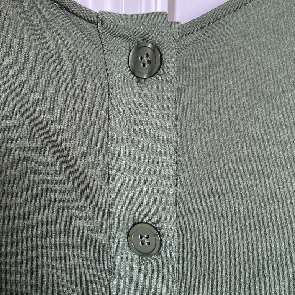 Tunic Style Top With Buttons Down The Back - image 3